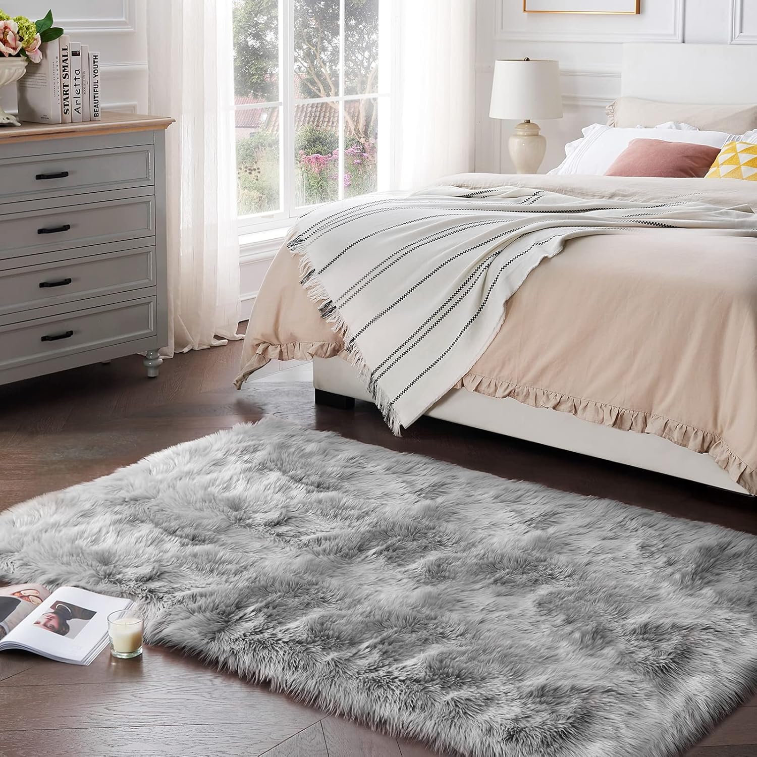 SERISSA Faux Sheepskin Shaggy Area Rug, 3'x5' Ultra-Soft Fluffy Floor Carpet for Bedroom, Living Room & Home Decor – Luxurious Grey Furry Accent Rug