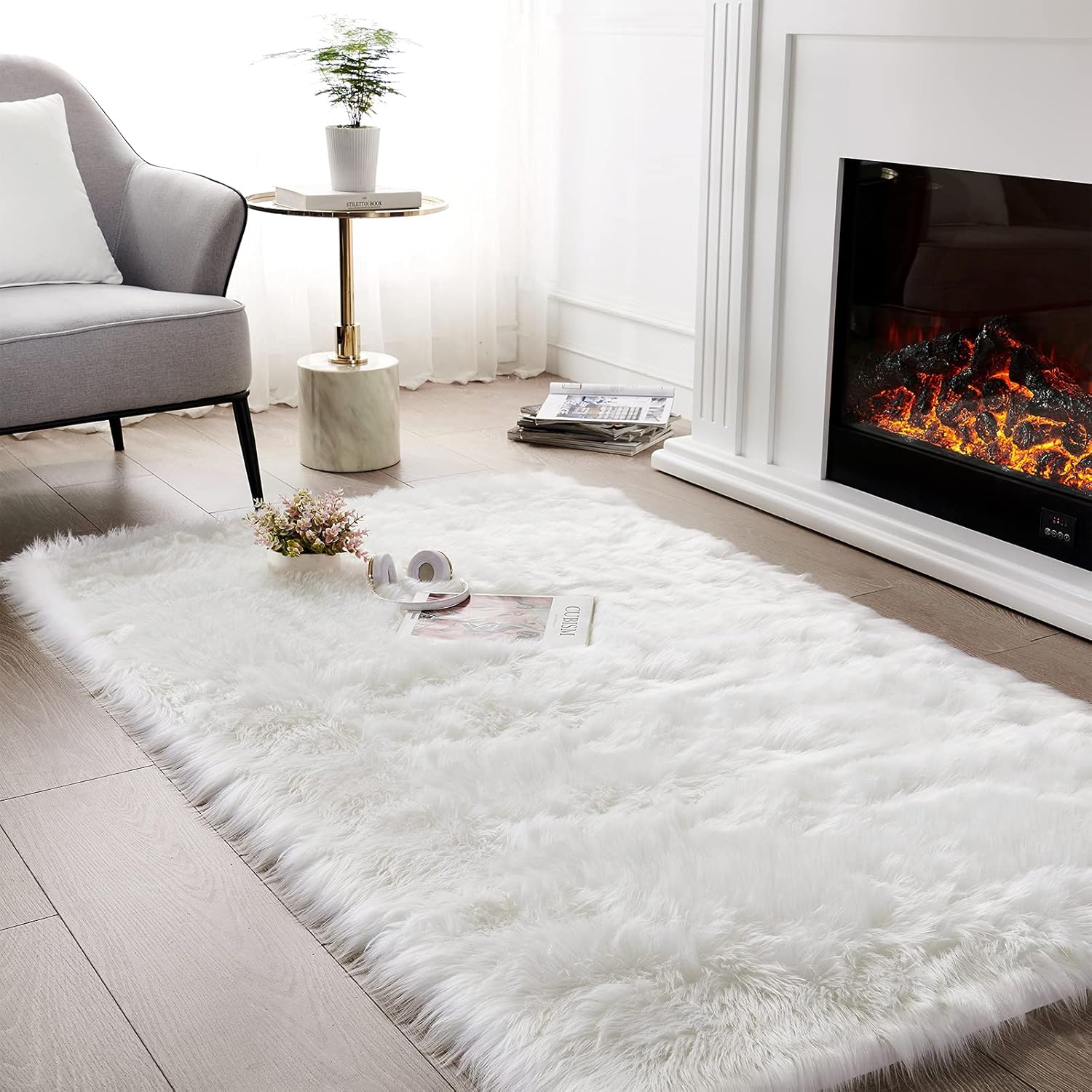 SERISSA Ultra Soft Faux Fur Area Rug Black Fluffy Rug Plush Chair Cover Seat Pad Fuzzy Carpet Furry Beside Rugs for Bedroom Floor Sofa Living Room 2x4 Feet (Rectangular,Black)